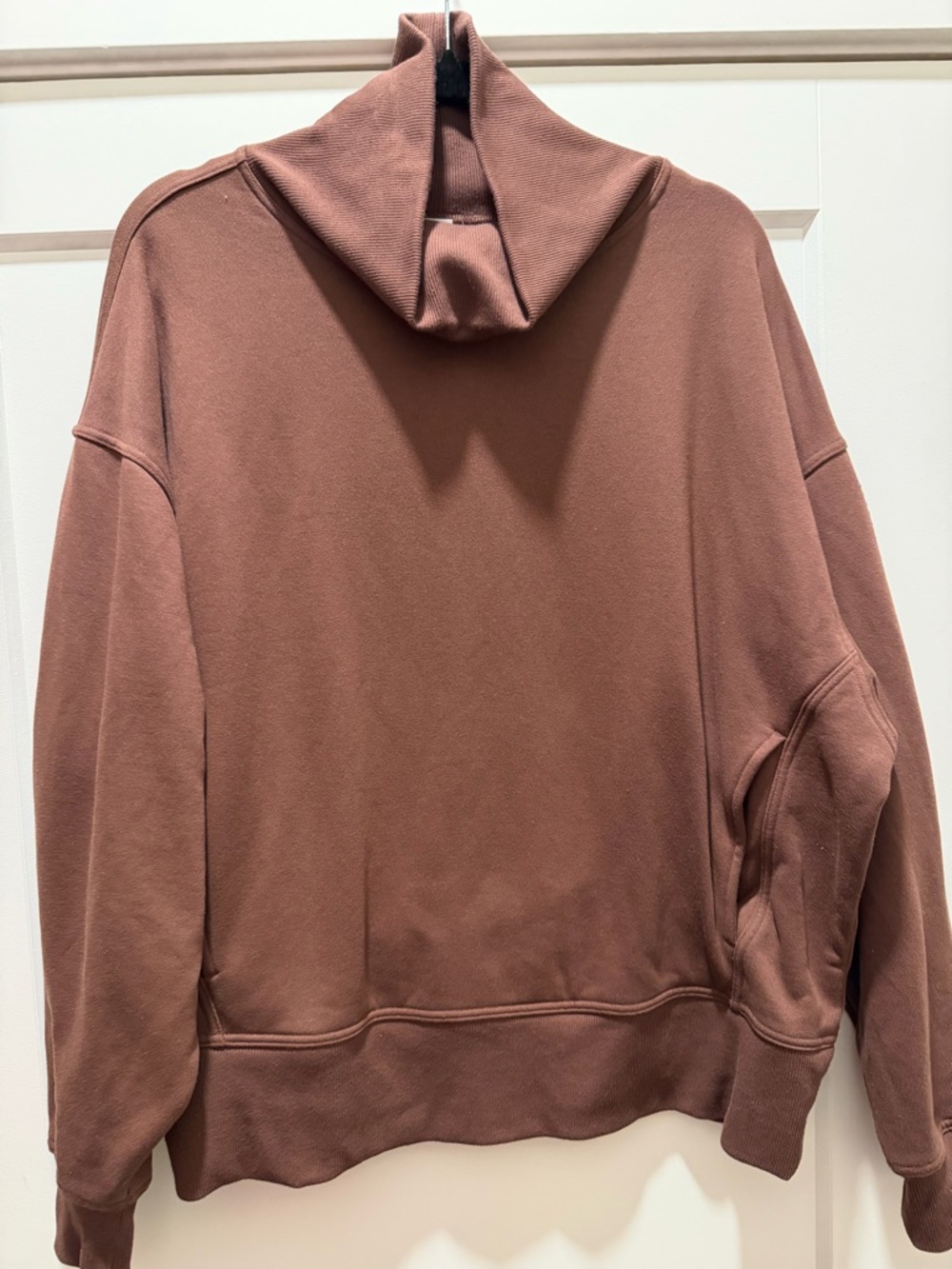 Alo Hazy Mock Neck Pullover - Espresso
